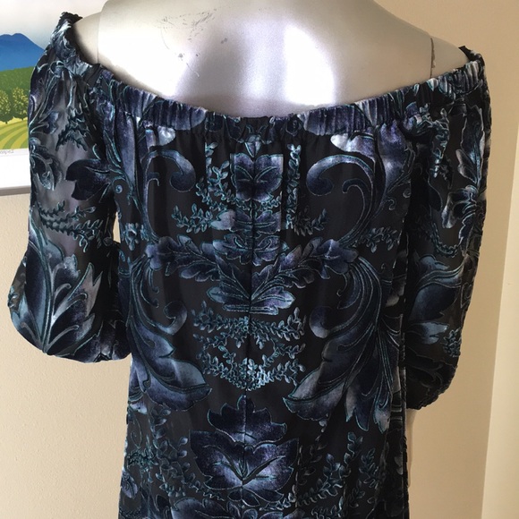 VINCE CAMUTO | Off The Shoulder Velvet Burn Out Dress - Picture 9 of 15